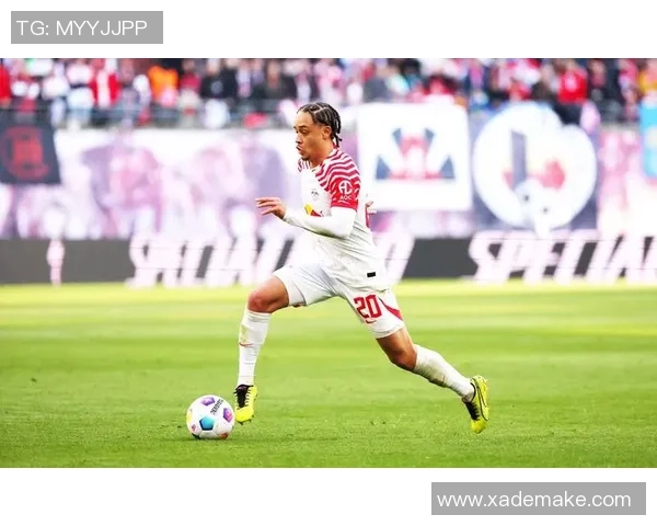 足球明星女友现场助威激情四溢为爱人加油助力精彩赛事 足球明星女友现场助威激情四溢为爱人加油助力精彩赛事