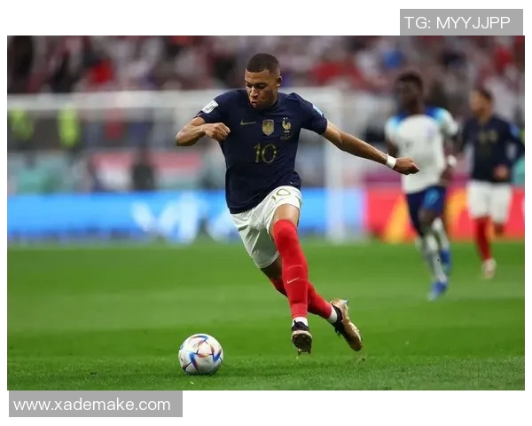 足球明星转行后的新生活揭秘与职业选择的多样性分析 足球明星转行后的新生活揭秘与职业选择的多样性分析